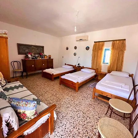 Amοopi Villa *