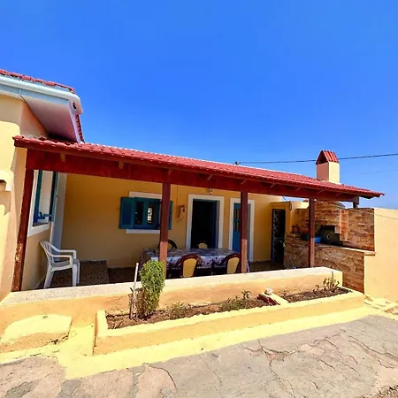 Amοopi Villa