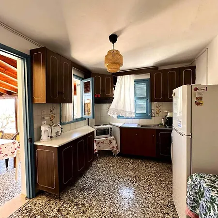 Amοopi Villa *